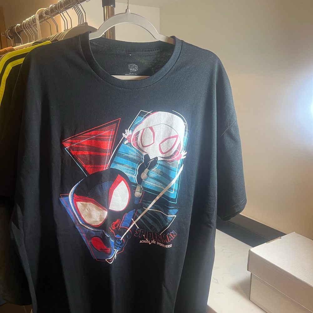 Funko Pop tee Spider-Man Across The Spider Verse Size XXL